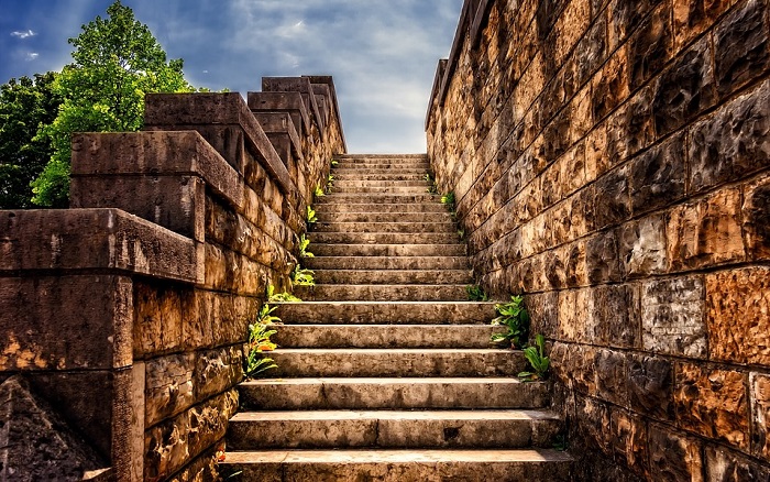 Dreams About Stairs – Interpretation and Meaning